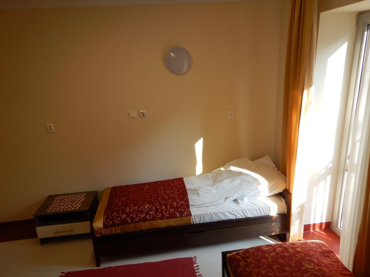 Hostel Sklodowska Lublin Exterior foto